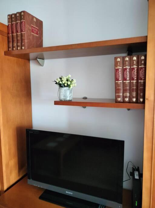 Apartamento Deluxe El Camino Alcala de Henares Luaran gambar