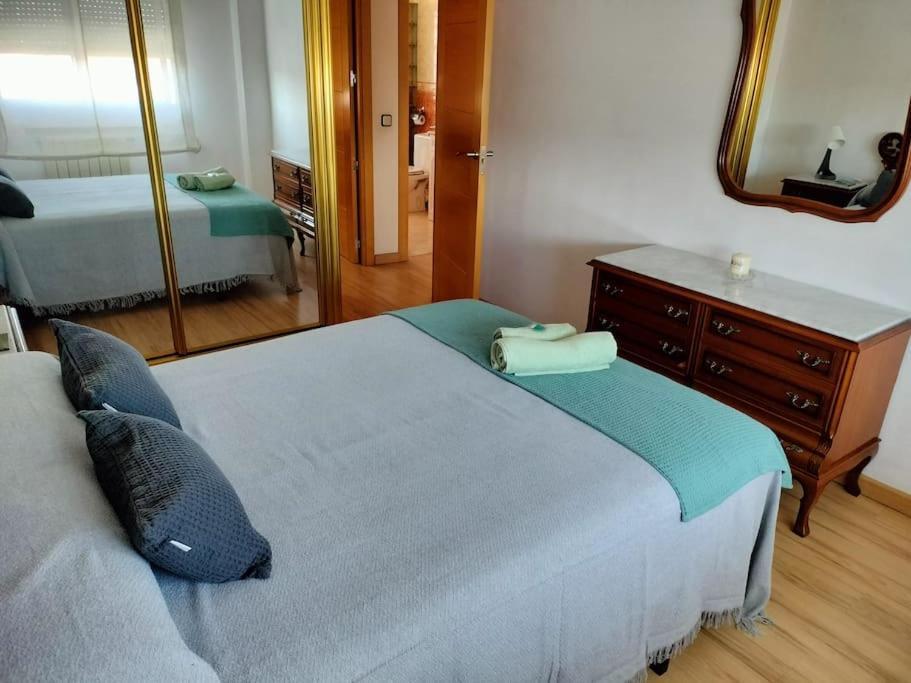 Apartamento Deluxe El Camino Alcala de Henares Luaran gambar